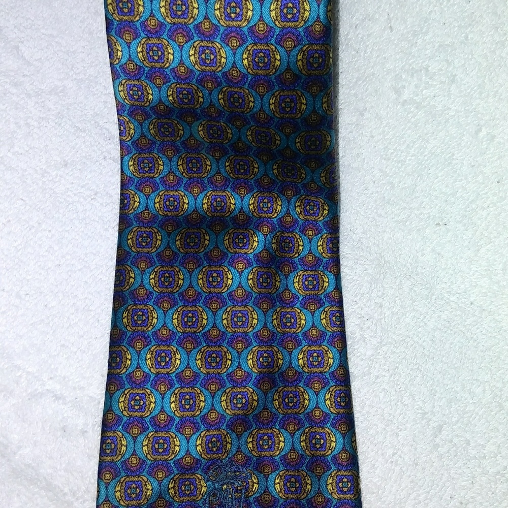 Countess Mara geometric print purple 100%silk